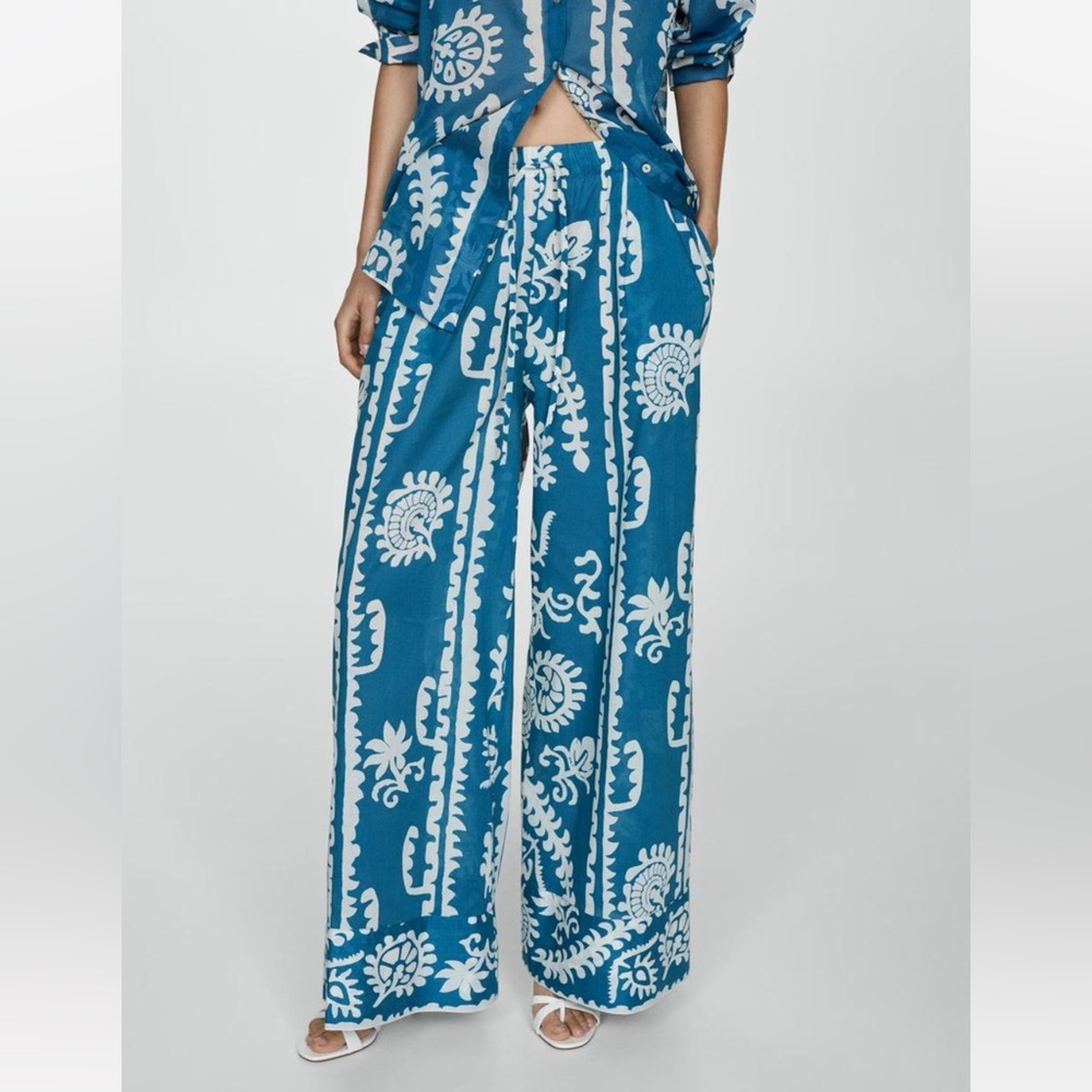Blue & White Printed Wide Leg Pants - Picture 2 of 8
